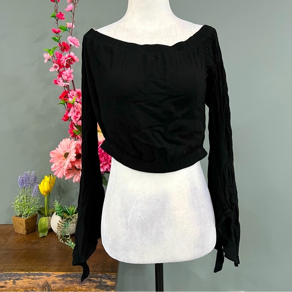 Blue Blush Cropped Long Sleeve - Picture 2 of 11